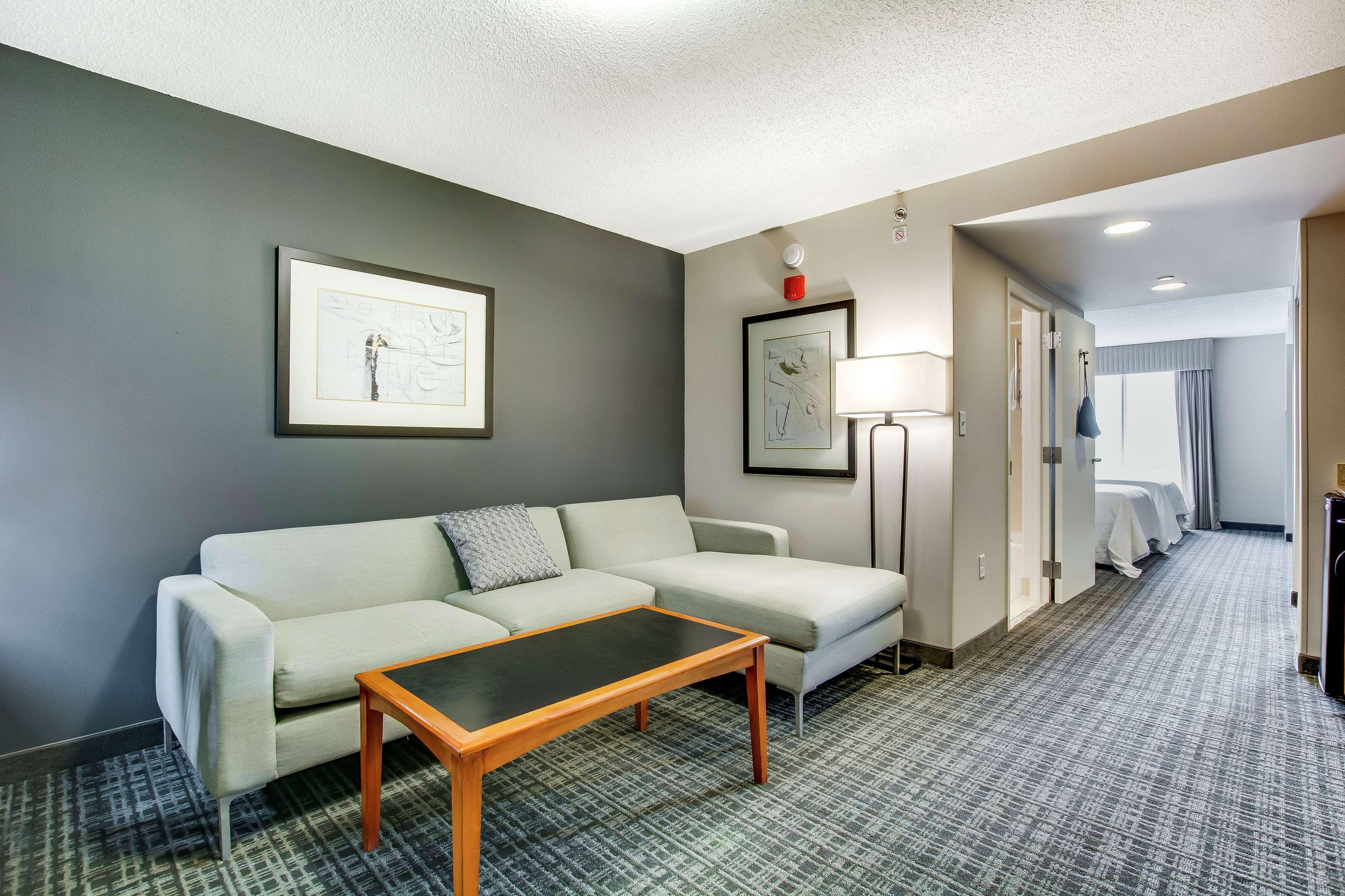 Hilton Garden Airport Hotel