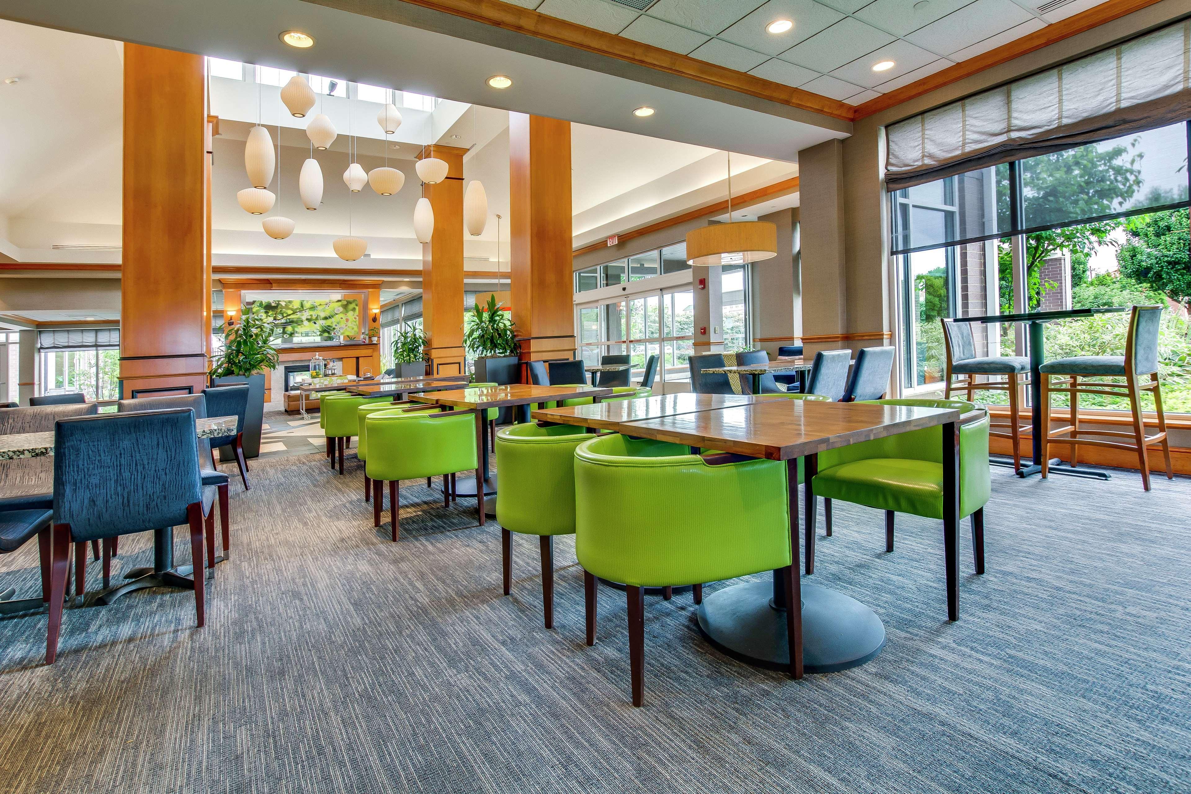 Hotel Hilton Garden Airport 3*