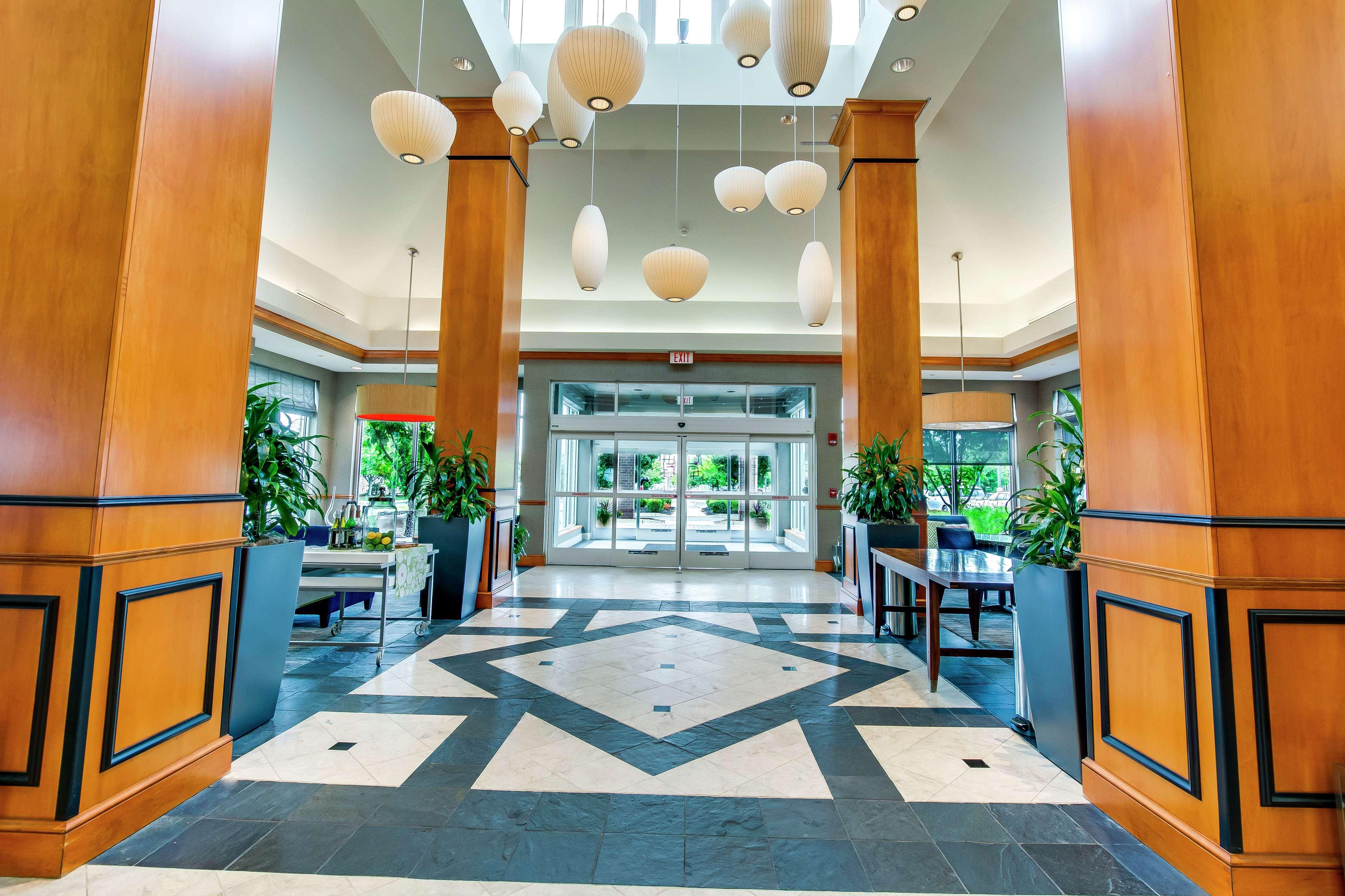 Hilton Garden Airport Hotel 3*