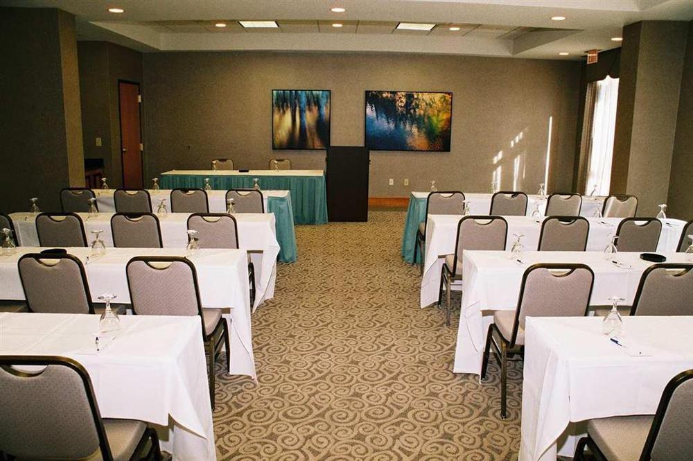 Hilton Garden Airport Louisville