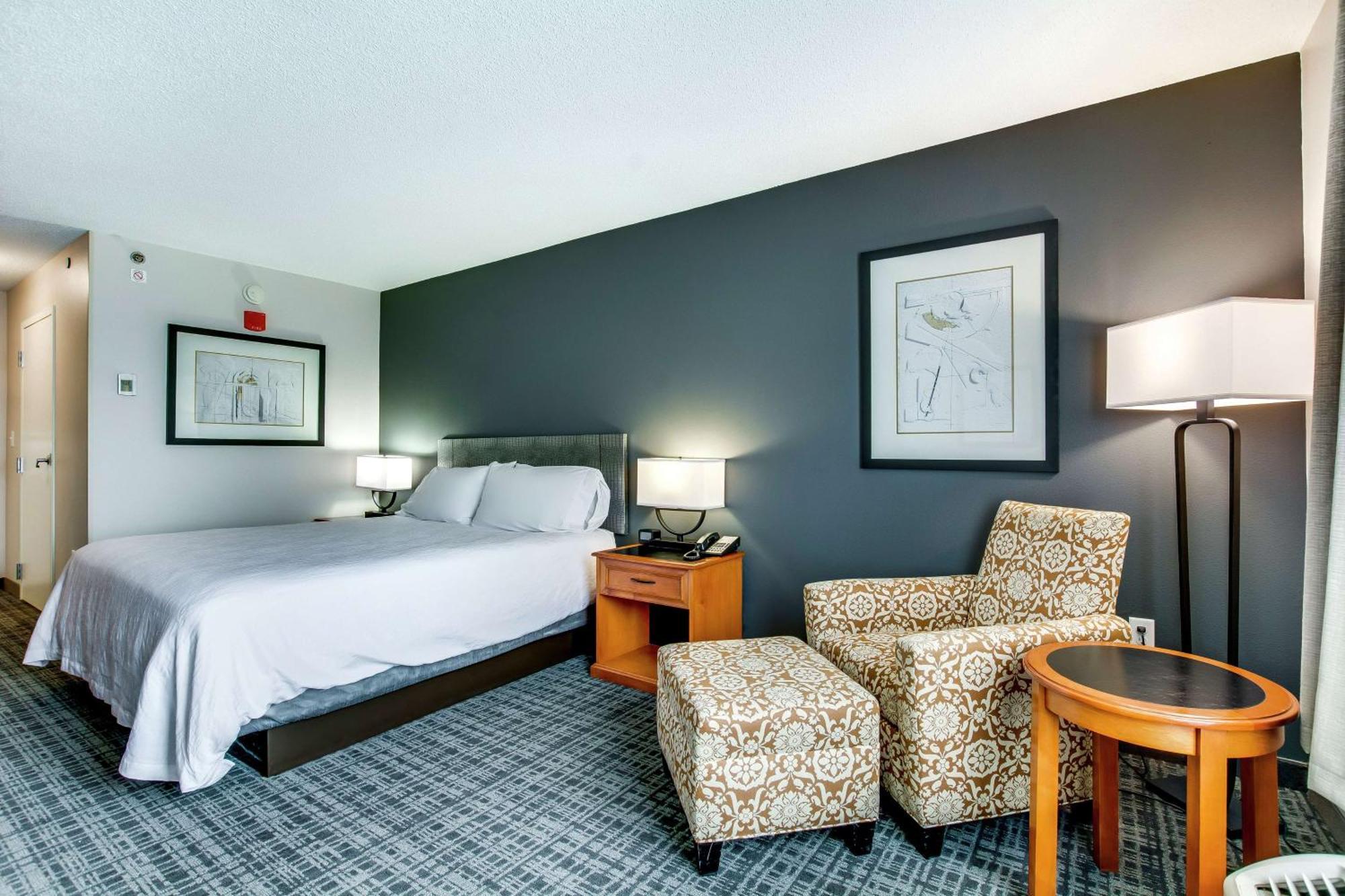 Hilton Garden Airport Hotel 3*