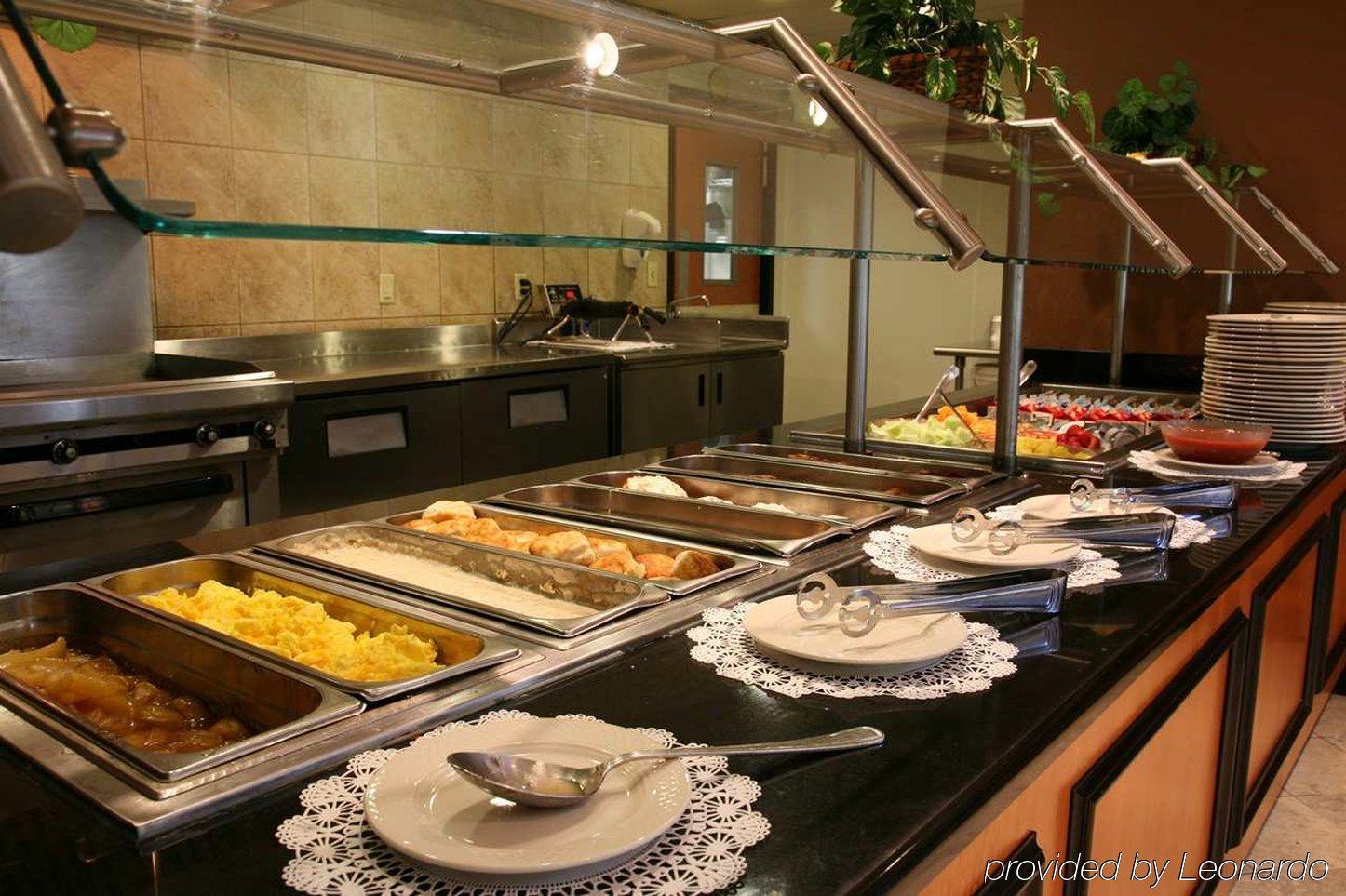Hilton Garden Airport Hotel 3*