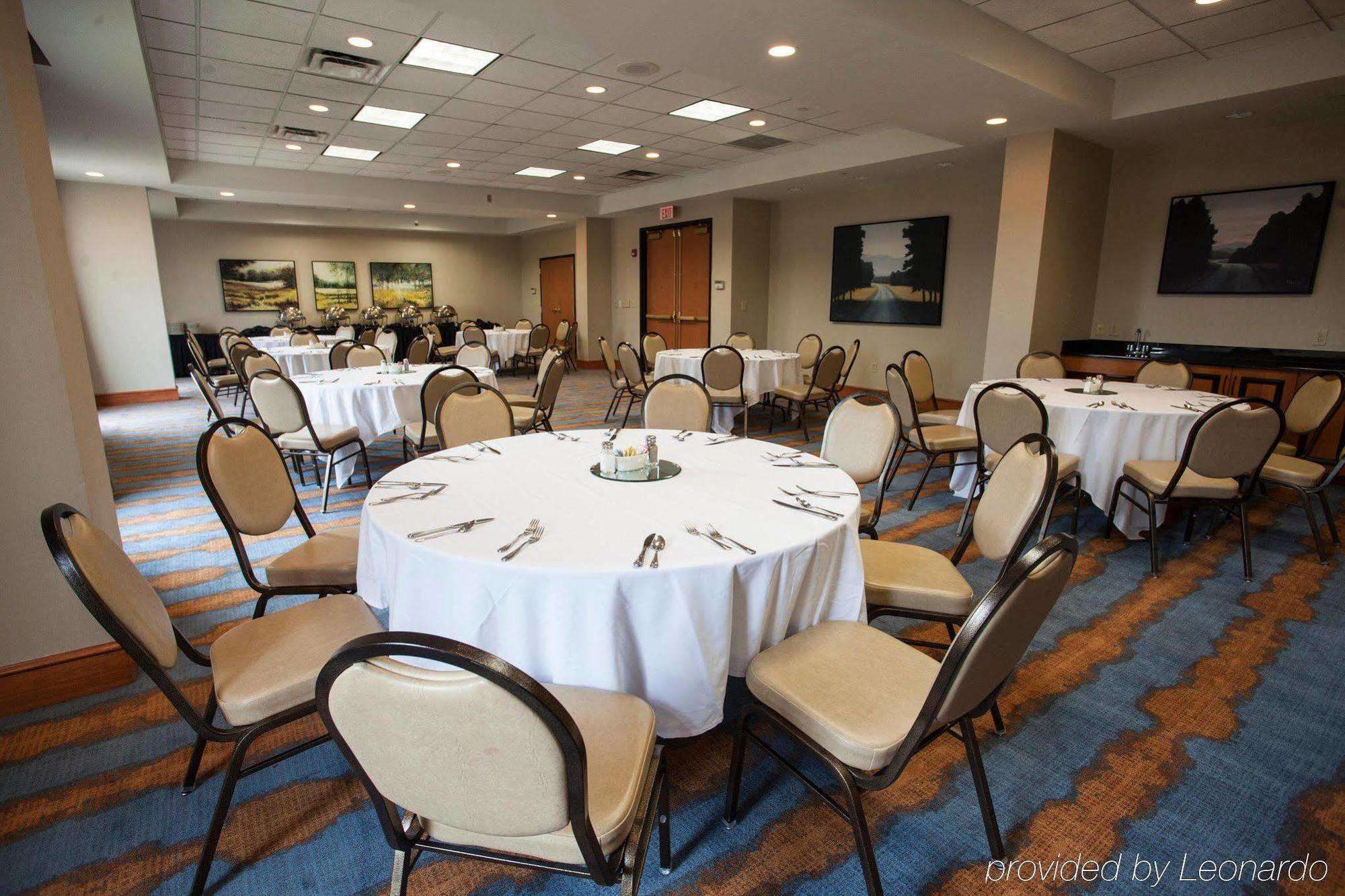Hilton Garden Airport Hotel 3*