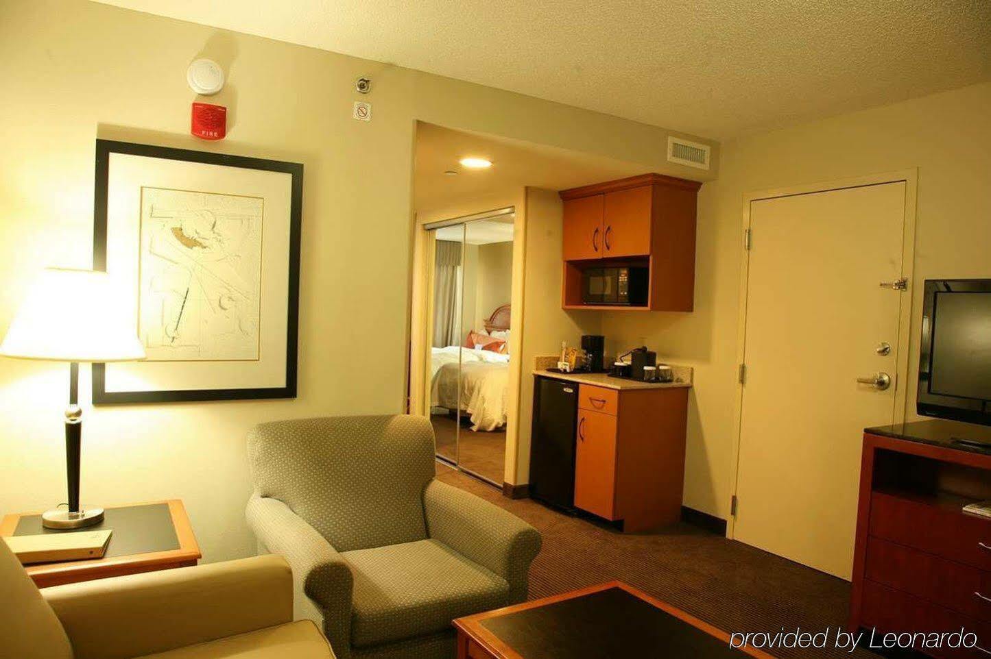 Hilton Garden Airport